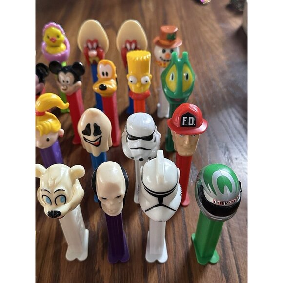 Vintage PEZ Dispensers Lot of 30 Disney, Looney Tunes, Marvel, Star Wars, More! - Picture 7 of 16